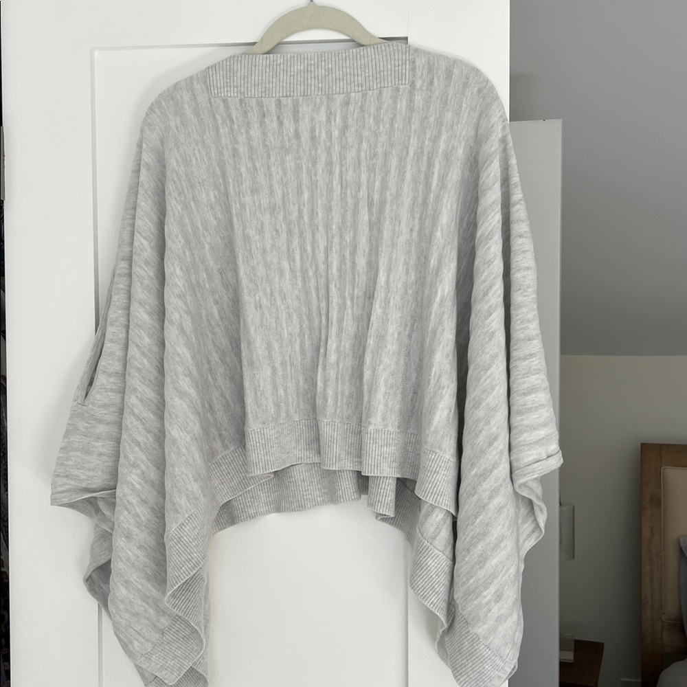 Lululemon soft pale gray poncho O/S